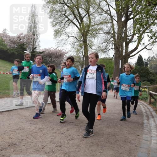 25.04.2026 - Das Zehntel Zöllner http://msf.ph/oto/9583847 25.04.2026 10:43:26 Laufen 19 meine-sportfotos.de