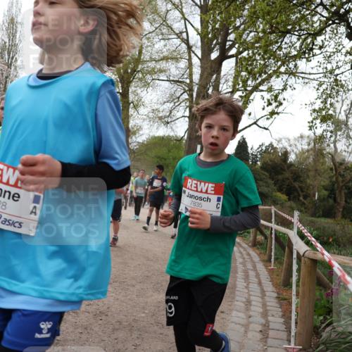 25.04.2026 - Das Zehntel Zöllner http://msf.ph/oto/9583849 25.04.2026 10:43:27 Laufen 5828, 7835, 19 meine-sportfotos.de