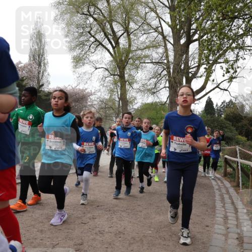 25.04.2026 - Das Zehntel Zöllner http://msf.ph/oto/9583871 25.04.2026 10:43:36 Laufen 5437, 211, 5434 meine-sportfotos.de
