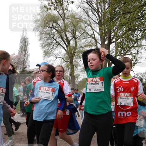 25.04.2026 - Das Zehntel Zöllner http://msf.ph/oto/9583877 25.04.2026 10:43:40 Laufen 7677, 30, 7673, 7983, 24, 5323, 5660 meine-sportfotos.de