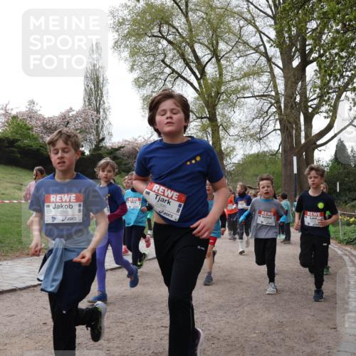 25.04.2026 - Das Zehntel Zöllner http://msf.ph/oto/9583905 25.04.2026 10:43:51 Laufen 5386, 5366 meine-sportfotos.de