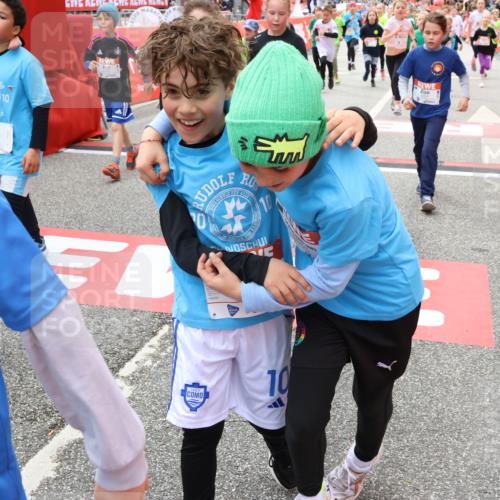 25.04.2026 - Das Zehntel Strokosch-Dieckow http://msf.ph/oto/9583922 25.04.2026 10:58:39 Ziel 5002, 5135, 5223, 5291, 5354, 5472, 5677, 5806, 5832, 6181, 6338, 6418, 6440, 6625, 6634, 6747, 6867, 6888, 6899, 6904, 7007, 7231, 7261, 7413, 8014, 8016, 5002, 5135, 5223, 5291, 5354, 5472, 5677, 5806, 5832, 6181, 6338, 6418, 6440, 6625, 6634, 6747, 6867, 6888, 6899, 6904, 7007, 7231, 7261, 7413, 8014, 8016 meine-sportfotos.de