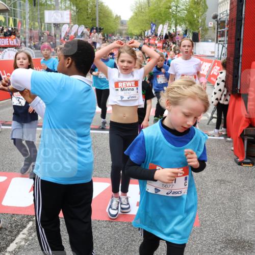 25.04.2026 - Das Zehntel Strokosch-Dieckow http://msf.ph/oto/9583952 25.04.2026 10:58:42 Ziel 5002, 5135, 5223, 5291, 5354, 5472, 5537, 5677, 5816, 6171, 6181, 6411, 6440, 6614, 6634, 6715, 6747, 6749, 6867, 6947, 7007, 7037, 7231, 7261, 7413, 7796, 7895, 7906, 8014, 8016, 5002, 5135, 5223, 5291, 5354, 5472, 5537, 5677, 5816, 6171, 6181, 6411, 6440, 6614, 6634, 6715, 6747, 6749, 6867, 6947, 7007, 7037, 7231, 7261, 7413, 7796, 7895, 7906, 8014, 8016 meine-sportfotos.de