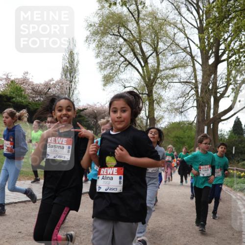 25.04.2026 - Das Zehntel Zöllner http://msf.ph/oto/9583953 25.04.2026 10:44:13 Laufen 6990, 7002 meine-sportfotos.de