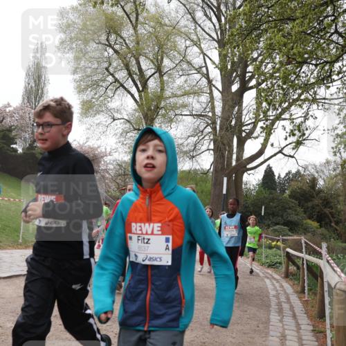 25.04.2026 - Das Zehntel Zöllner http://msf.ph/oto/9583988 25.04.2026 10:44:29 Laufen 6537 meine-sportfotos.de