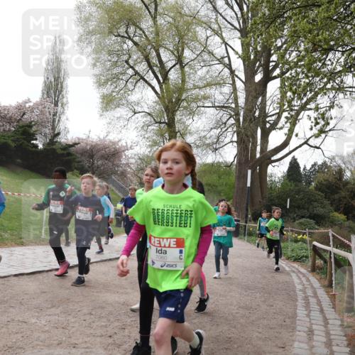 25.04.2026 - Das Zehntel Zöllner http://msf.ph/oto/9583993 25.04.2026 10:44:31 Laufen 7060 meine-sportfotos.de