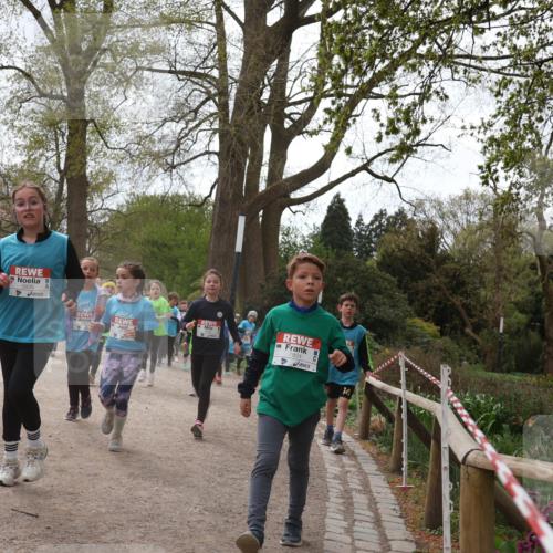 25.04.2026 - Das Zehntel Zöllner http://msf.ph/oto/9584004 25.04.2026 10:44:37 Laufen 5681, 7804, 14 meine-sportfotos.de