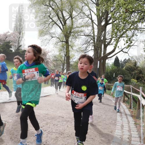25.04.2026 - Das Zehntel Zöllner http://msf.ph/oto/9584031 25.04.2026 10:44:51 Laufen 7868, 6577 meine-sportfotos.de