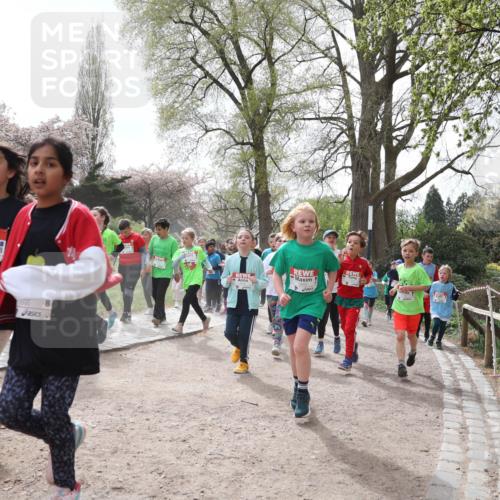 25.04.2026 - Das Zehntel Zöllner http://msf.ph/oto/9584040 25.04.2026 10:44:57 Laufen 7000, 1985 meine-sportfotos.de