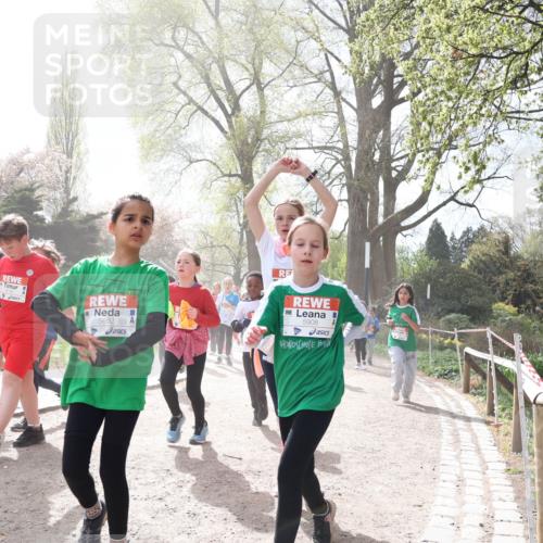 25.04.2026 - Das Zehntel Zöllner http://msf.ph/oto/9584060 25.04.2026 10:45:08 Laufen 5892, 5908 meine-sportfotos.de