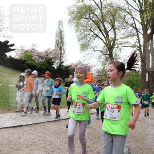 25.04.2026 - Das Zehntel Zöllner http://msf.ph/oto/9584099 25.04.2026 10:45:24 Laufen 5236, 5235 meine-sportfotos.de