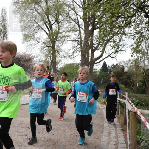 25.04.2026 - Das Zehntel Zöllner http://msf.ph/oto/9584116 25.04.2026 10:45:30 Laufen 4433, 7037, 5677, 5665 meine-sportfotos.de