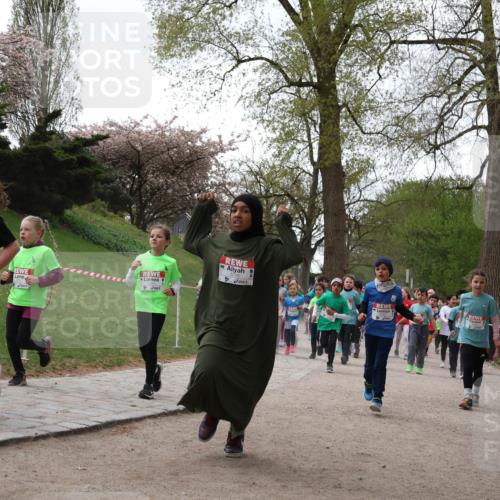 25.04.2026 - Das Zehntel Zöllner http://msf.ph/oto/9584434 25.04.2026 10:47:08 Laufen 36 meine-sportfotos.de