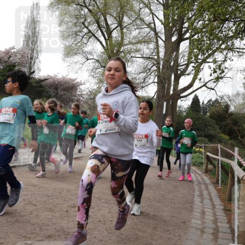 25.04.2026 - Das Zehntel Zöllner http://msf.ph/oto/9584444 25.04.2026 10:47:17 Laufen 5177, 5174 meine-sportfotos.de
