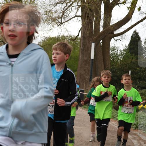 25.04.2026 - Das Zehntel Zöllner http://msf.ph/oto/9584476 25.04.2026 10:47:37 Laufen 6048, 84, 7033 meine-sportfotos.de