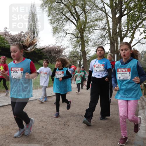 25.04.2026 - Das Zehntel Zöllner http://msf.ph/oto/9584494 25.04.2026 10:47:49 Laufen 5654, 5656 meine-sportfotos.de