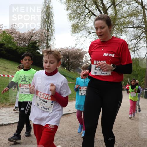25.04.2026 - Das Zehntel Zöllner http://msf.ph/oto/9584706 25.04.2026 10:49:43 Laufen 7262, 5199, 5602 meine-sportfotos.de