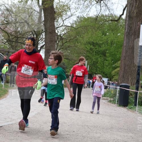25.04.2026 - Das Zehntel Zöllner http://msf.ph/oto/9584755 25.04.2026 10:51:03 Laufen 7792, 7783 meine-sportfotos.de
