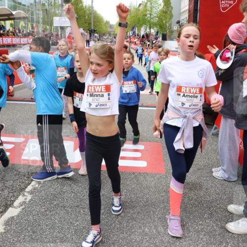 25.04.2026 - Das Zehntel Strokosch-Dieckow http://msf.ph/oto/9584946 25.04.2026 10:58:44 Ziel 5002, 5071, 5135, 5223, 5291, 5354, 5472, 5535, 5537, 5539, 5665, 5677, 5816, 6171, 6181, 6411, 6440, 6614, 6634, 6715, 6747, 6749, 6947, 7037, 7231, 7242, 7322, 7796, 7895, 7906, 8014, 5002, 5071, 5135, 5223, 5291, 5354, 5472, 5535, 5537, 5539, 5665, 5677, 5816, 6171, 6181, 6411, 6440, 6614, 6634, 6715, 6747, 6749, 6947, 7037, 7231, 7242, 7322, 7796, 7895, 7906, 8014 meine-sportfotos.de