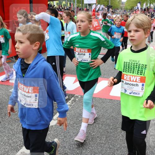 25.04.2026 - Das Zehntel Strokosch-Dieckow http://msf.ph/oto/9584970 25.04.2026 10:58:46 Ziel 5002, 5071, 5291, 5472, 5535, 5537, 5539, 5554, 5665, 5677, 5816, 6171, 6181, 6411, 6440, 6458, 6614, 6634, 6640, 6715, 6747, 6749, 6947, 7037, 7231, 7242, 7322, 7375, 7392, 7694, 7796, 7895, 7906, 5002, 5071, 5291, 5472, 5535, 5537, 5539, 5554, 5665, 5677, 5816, 6171, 6181, 6411, 6440, 6458, 6614, 6634, 6640, 6715, 6747, 6749, 6947, 7037, 7231, 7242, 7322, 7375, 7392, 7694, 7796, 7895, 7906 meine-sportfotos.de