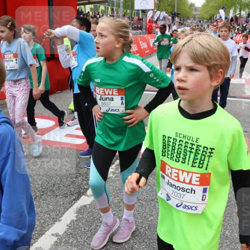 25.04.2026 - Das Zehntel Strokosch-Dieckow http://msf.ph/oto/9584998 25.04.2026 10:58:46 Ziel 5002, 5071, 5291, 5472, 5535, 5537, 5539, 5554, 5665, 5677, 5816, 6171, 6181, 6411, 6440, 6458, 6614, 6634, 6640, 6715, 6747, 6749, 6947, 7037, 7231, 7242, 7322, 7375, 7392, 7694, 7796, 7895, 7906, 5002, 5071, 5291, 5472, 5535, 5537, 5539, 5554, 5665, 5677, 5816, 6171, 6181, 6411, 6440, 6458, 6614, 6634, 6640, 6715, 6747, 6749, 6947, 7037, 7231, 7242, 7322, 7375, 7392, 7694, 7796, 7895, 7906 meine-sportfotos.de