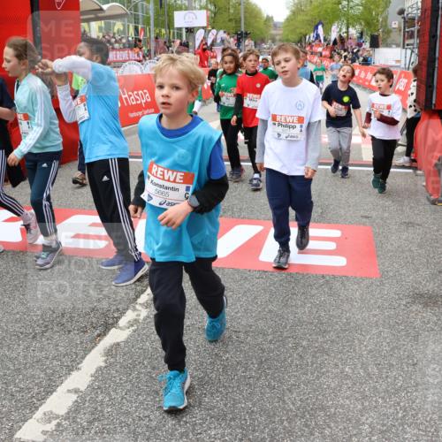 25.04.2026 - Das Zehntel Strokosch-Dieckow http://msf.ph/oto/9585014 25.04.2026 10:58:47 Ziel 5002, 5071, 5291, 5372, 5472, 5535, 5537, 5539, 5543, 5554, 5665, 5816, 6171, 6411, 6458, 6614, 6634, 6640, 6715, 6749, 6947, 7037, 7231, 7242, 7322, 7375, 7392, 7694, 7796, 7895, 7906, 8005, 5002, 5071, 5291, 5372, 5472, 5535, 5537, 5539, 5543, 5554, 5665, 5816, 6171, 6411, 6458, 6614, 6634, 6640, 6715, 6749, 6947, 7037, 7231, 7242, 7322, 7375, 7392, 7694, 7796, 7895, 7906, 8005 meine-sportfotos.de