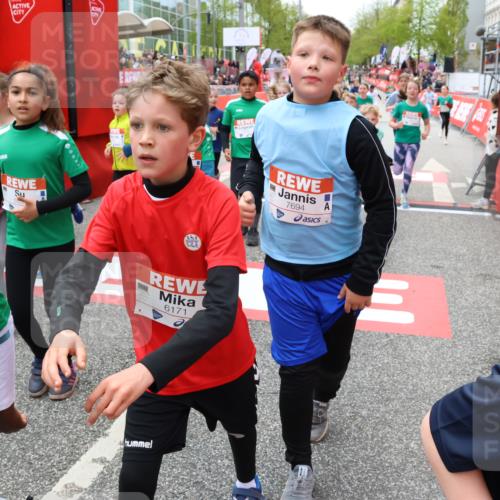 25.04.2026 - Das Zehntel Strokosch-Dieckow http://msf.ph/oto/9585109 25.04.2026 10:58:50 Ziel 5071, 5372, 5395, 5404, 5476, 5535, 5539, 5543, 5554, 5665, 5973, 6331, 6408, 6458, 6640, 6708, 6715, 7242, 7322, 7375, 7392, 7694, 7931, 7942, 7945, 8002, 8005, 5071, 5372, 5395, 5404, 5476, 5535, 5539, 5543, 5554, 5665, 5973, 6331, 6408, 6458, 6640, 6708, 6715, 7242, 7322, 7375, 7392, 7694, 7931, 7942, 7945, 8002, 8005 meine-sportfotos.de