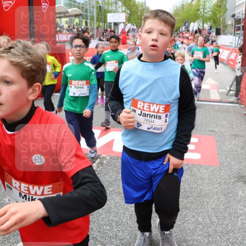 25.04.2026 - Das Zehntel Strokosch-Dieckow http://msf.ph/oto/9585129 25.04.2026 10:58:51 Ziel 5071, 5372, 5395, 5404, 5476, 5535, 5539, 5543, 5554, 5665, 5973, 6331, 6408, 6458, 6603, 6640, 6708, 7242, 7322, 7375, 7392, 7694, 7931, 7942, 7945, 8002, 8005, 8070, 5071, 5372, 5395, 5404, 5476, 5535, 5539, 5543, 5554, 5665, 5973, 6331, 6408, 6458, 6603, 6640, 6708, 7242, 7322, 7375, 7392, 7694, 7931, 7942, 7945, 8002, 8005, 8070 meine-sportfotos.de