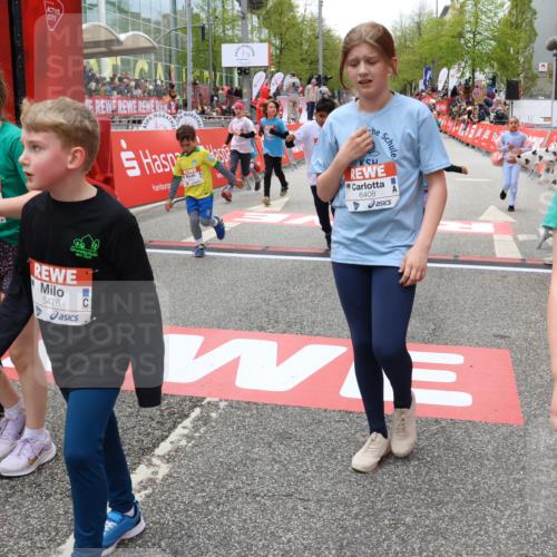 25.04.2026 - Das Zehntel Strokosch-Dieckow http://msf.ph/oto/9585195 25.04.2026 10:58:54 Ziel 5032, 5168, 5372, 5377, 5395, 5404, 5476, 5543, 5608, 5810, 5973, 6331, 6408, 6603, 6708, 6848, 6892, 6893, 7375, 7392, 7694, 7931, 7942, 7945, 8002, 8005, 8070, 5032, 5168, 5372, 5377, 5395, 5404, 5476, 5543, 5608, 5810, 5973, 6331, 6408, 6603, 6708, 6848, 6892, 6893, 7375, 7392, 7694, 7931, 7942, 7945, 8002, 8005, 8070 meine-sportfotos.de