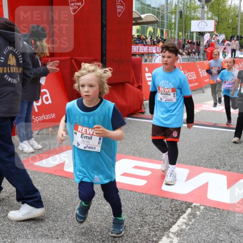 25.04.2026 - Das Zehntel Strokosch-Dieckow http://msf.ph/oto/9585276 25.04.2026 10:59:00 Ziel 5032, 5168, 5206, 5377, 5608, 5616, 5643, 5810, 6348, 6378, 6574, 6609, 6662, 6678, 6837, 6848, 6892, 6893, 6897, 7680, 7915, 5032, 5168, 5206, 5377, 5608, 5616, 5643, 5810, 6348, 6378, 6574, 6609, 6662, 6678, 6837, 6848, 6892, 6893, 6897, 7680, 7915 meine-sportfotos.de