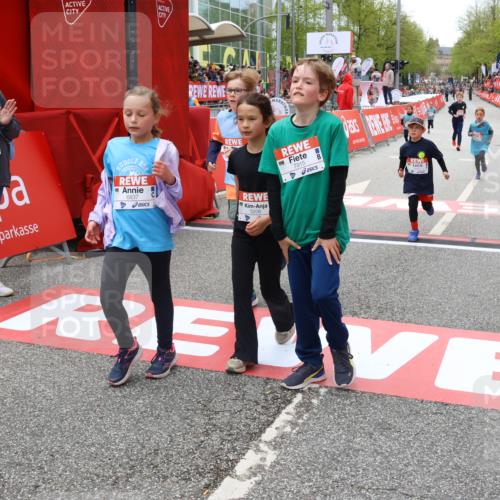 25.04.2026 - Das Zehntel Strokosch-Dieckow http://msf.ph/oto/9585332 25.04.2026 10:59:02 Ziel 5206, 5616, 5643, 6348, 6378, 6574, 6609, 6662, 6678, 6681, 6837, 6893, 6897, 7680, 7736, 7755, 7915, 5206, 5616, 5643, 6348, 6378, 6574, 6609, 6662, 6678, 6681, 6837, 6893, 6897, 7680, 7736, 7755, 7915 meine-sportfotos.de