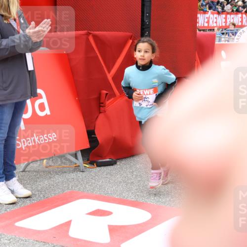 25.04.2026 - Das Zehntel Strokosch-Dieckow http://msf.ph/oto/9585434 25.04.2026 10:59:06 Ziel 5153, 5159, 5568, 5609, 6348, 6574, 6576, 6600, 6609, 6662, 6678, 6681, 6741, 6802, 6837, 7301, 7414, 7417, 7516, 7565, 7680, 7736, 7755, 5153, 5159, 5568, 5609, 6348, 6574, 6576, 6600, 6609, 6662, 6678, 6681, 6741, 6802, 6837, 7301, 7414, 7417, 7516, 7565, 7680, 7736, 7755 meine-sportfotos.de