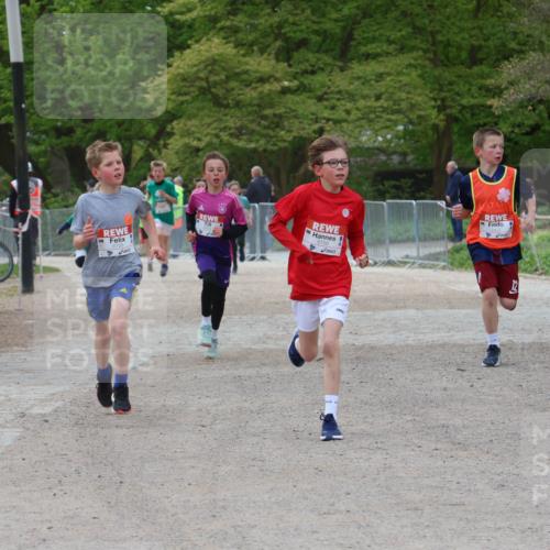 25.04.2026 - Das Zehntel Zöllner http://msf.ph/oto/9594216 25.04.2026 10:37:38 Laufen 12 meine-sportfotos.de