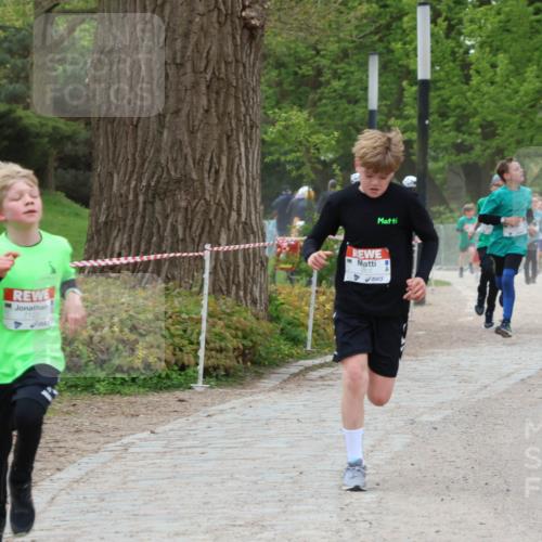 25.04.2026 - Das Zehntel Zöllner http://msf.ph/oto/9594319 25.04.2026 10:38:09 Laufen 7122, 5802 meine-sportfotos.de