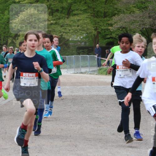 25.04.2026 - Das Zehntel Zöllner http://msf.ph/oto/9594343 25.04.2026 10:38:15 Laufen 5573, 5110, 5103 meine-sportfotos.de