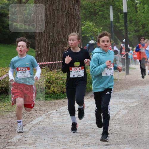 25.04.2026 - Das Zehntel Zöllner http://msf.ph/oto/9594385 25.04.2026 10:38:25 Laufen 7624, 7006, 7547, 7604 meine-sportfotos.de