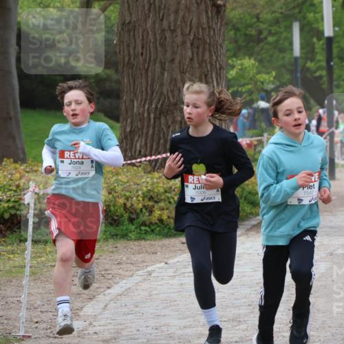25.04.2026 - Das Zehntel Zöllner http://msf.ph/oto/9594389 25.04.2026 10:38:26 Laufen 7624, 7006, 7547 meine-sportfotos.de