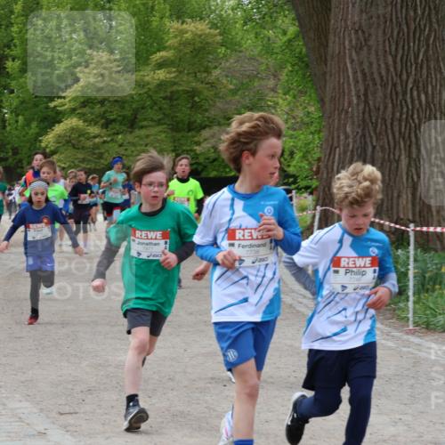 25.04.2026 - Das Zehntel Zöllner http://msf.ph/oto/9594405 25.04.2026 10:38:31 Laufen 7977, 7738, 7748, 11 meine-sportfotos.de