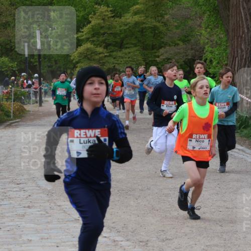 25.04.2026 - Das Zehntel Zöllner http://msf.ph/oto/9594486 25.04.2026 10:38:50 Laufen 802, 7381, 7385 meine-sportfotos.de