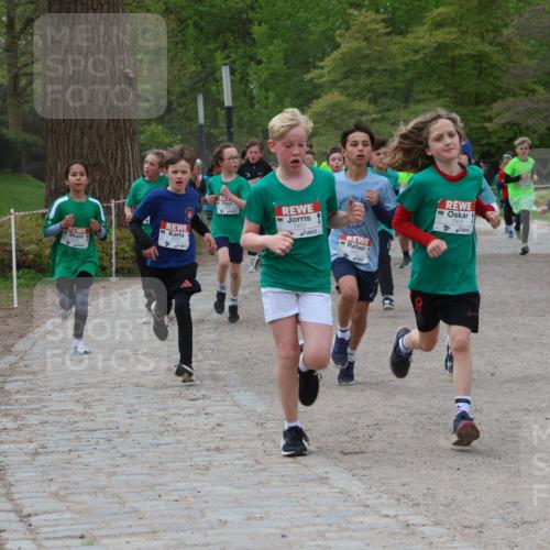 25.04.2026 - Das Zehntel Zöllner http://msf.ph/oto/9594565 25.04.2026 10:39:09 Laufen 7951, 6075 meine-sportfotos.de