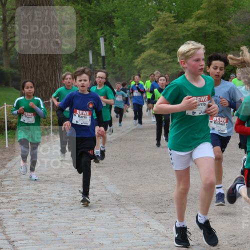25.04.2026 - Das Zehntel Zöllner http://msf.ph/oto/9594568 25.04.2026 10:39:10 Laufen 7951, 9, 7929 meine-sportfotos.de
