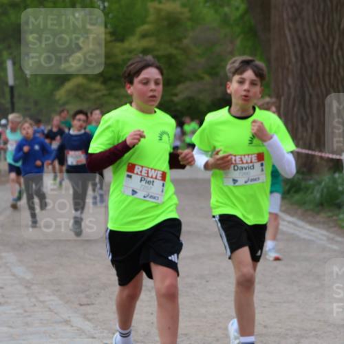 25.04.2026 - Das Zehntel Zöllner http://msf.ph/oto/9594605 25.04.2026 10:39:18 Laufen 7257, 7260 meine-sportfotos.de