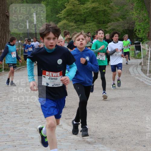 25.04.2026 - Das Zehntel Zöllner http://msf.ph/oto/9594619 25.04.2026 10:39:21 Laufen 5587 meine-sportfotos.de