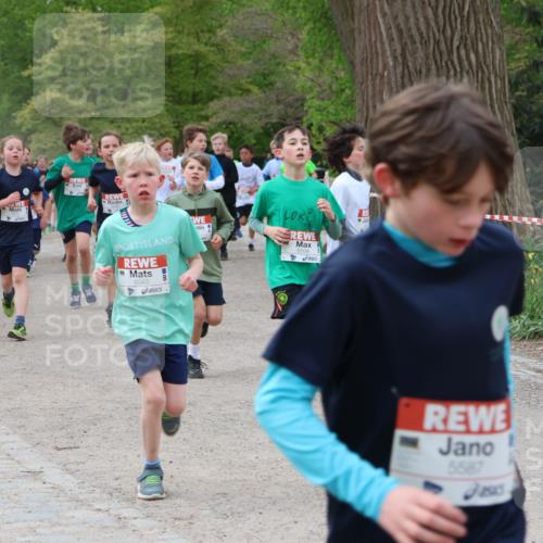25.04.2026 - Das Zehntel Zöllner http://msf.ph/oto/9594625 25.04.2026 10:39:22 Laufen 6043, 6508, 5587, 31510 meine-sportfotos.de