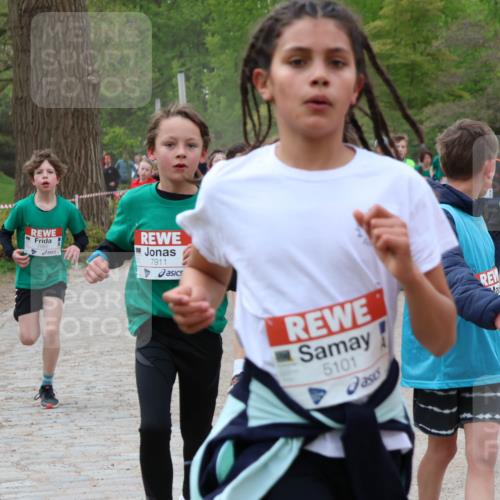 25.04.2026 - Das Zehntel Zöllner http://msf.ph/oto/9594680 25.04.2026 10:39:30 Laufen 7911, 2022, 5101, 6710 meine-sportfotos.de