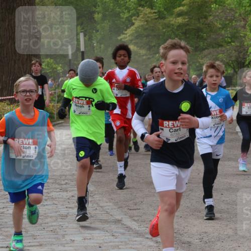 25.04.2026 - Das Zehntel Zöllner http://msf.ph/oto/9594740 25.04.2026 10:39:42 Laufen 53, 6717, 6733, 729 meine-sportfotos.de