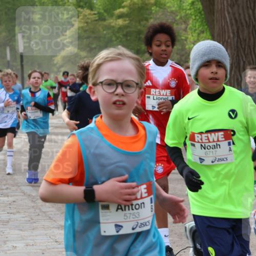 25.04.2026 - Das Zehntel Zöllner http://msf.ph/oto/9594748 25.04.2026 10:39:43 Laufen 5753, 6717, 7729 meine-sportfotos.de