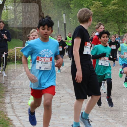 25.04.2026 - Das Zehntel Zöllner http://msf.ph/oto/9594781 25.04.2026 10:39:50 Laufen 6967, 5869, 5885 meine-sportfotos.de