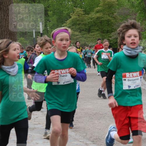 25.04.2026 - Das Zehntel Zöllner http://msf.ph/oto/9594840 25.04.2026 10:40:03 Laufen 7913, 7880, 6942 meine-sportfotos.de