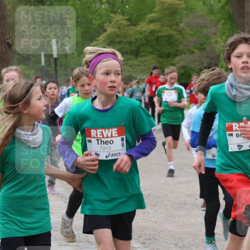 25.04.2026 - Das Zehntel Zöllner http://msf.ph/oto/9594842 25.04.2026 10:40:03 Laufen 7913, 694 meine-sportfotos.de